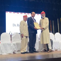 dr-rajendra-toprani-sir-falicitated-by-global-kutchhi-bhatia-foundation-at-mumbai-for-being-vicepresident-of-iaso-and-his-other-achievements-in-the-field-of-cancer-2